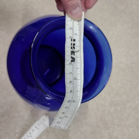 Elegant Blue Glass Vase - Picture 4 of 6